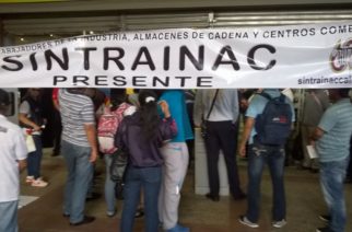 Denuncia Pública. Trabajadores del Exito afiliados a Sintrainac