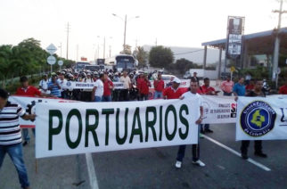 Atrás los despidos de trabajadores portuarios