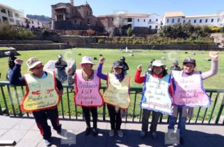 Se suman más regiones a la lucha de los Maestros del Cusco (Perú)