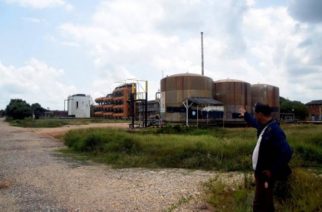 Fertilizantes de Colombia en Barrancabermeja. Trabajadores frenan liquidación de la empresa.