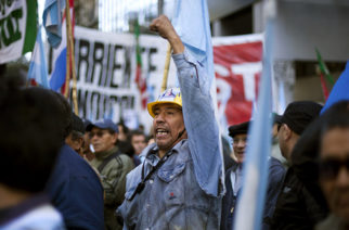 Por una dirección obrera y clasista para la CUT