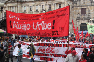 No más impunidad: exigimos a las Cortes la captura de Uribe Vélez