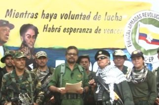 Ni una guerrilla, ni un partido de rodillas