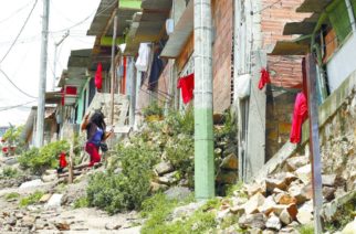 La cuarentena en los barrios: entre el Covid y el hambre