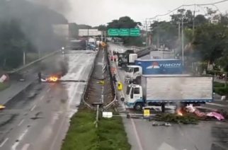 Declaración 1 de Mayo  ¡Abajo Duque! A tumbar la reforma tributaria y exigir la vacunación masiva