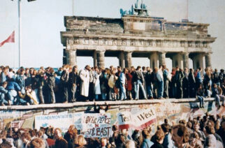 El significado de la caída del Muro de Berlín: Debate abierto con Gustavo Petro